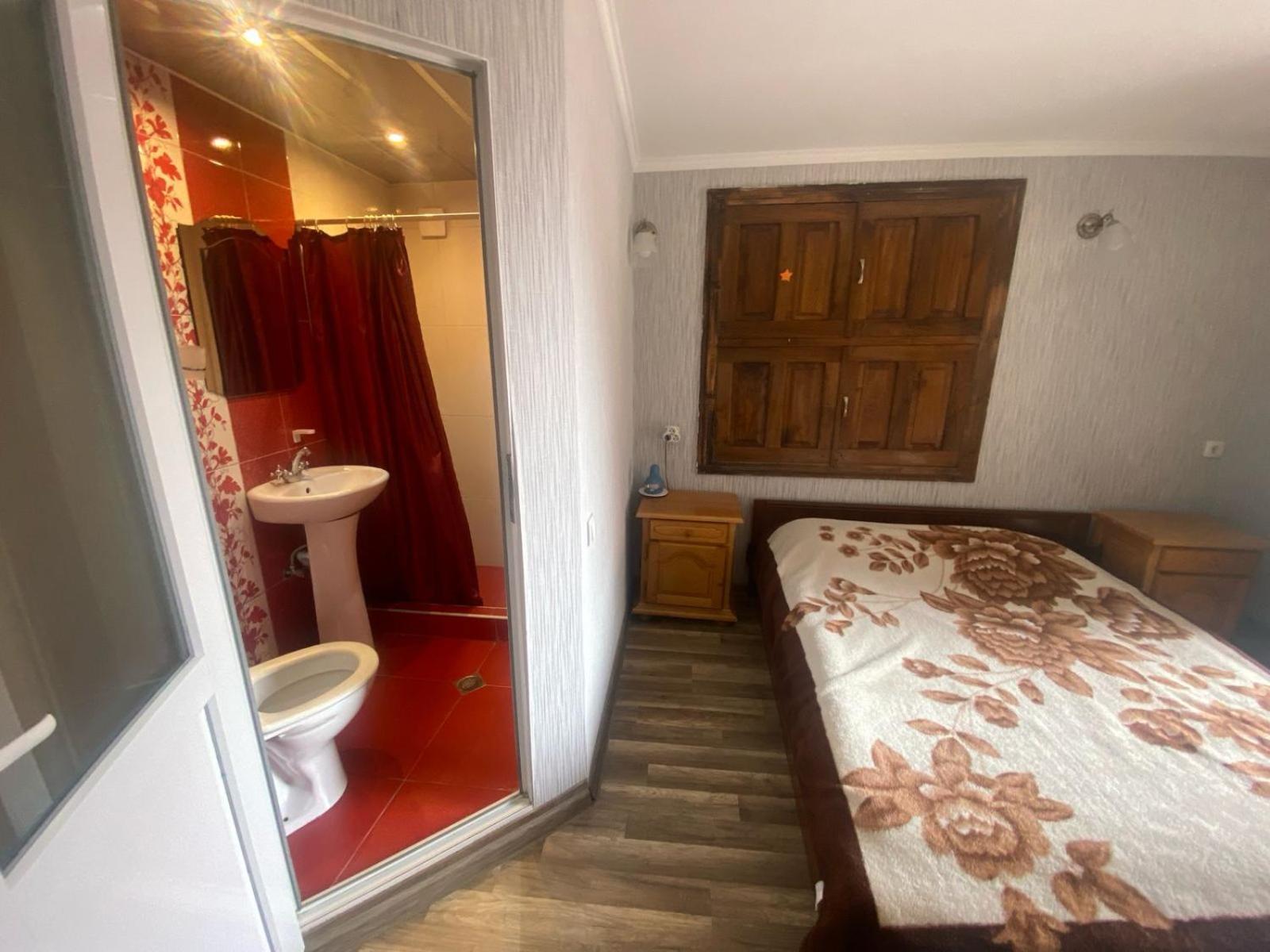 Archil And Nino Gigauri Guest House คัซเบกี ภายนอก รูปภาพ