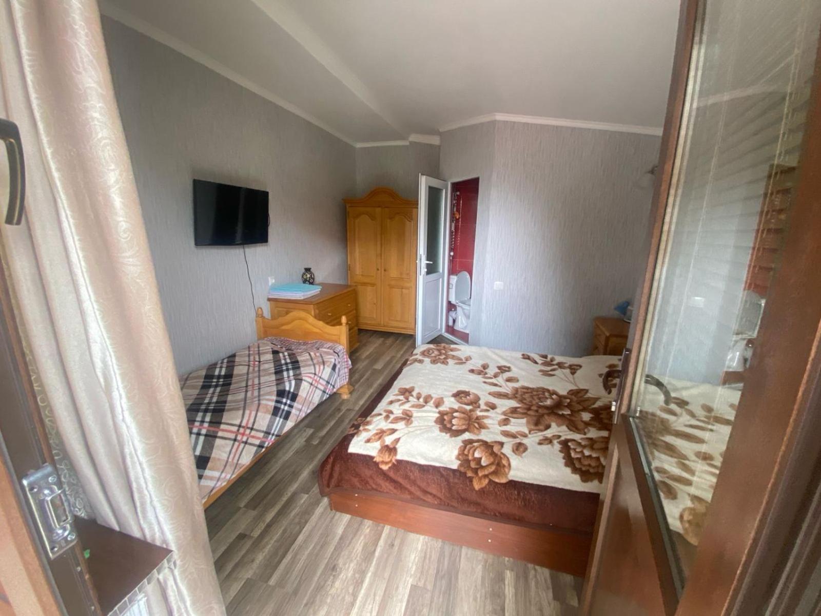 Archil And Nino Gigauri Guest House คัซเบกี ภายนอก รูปภาพ